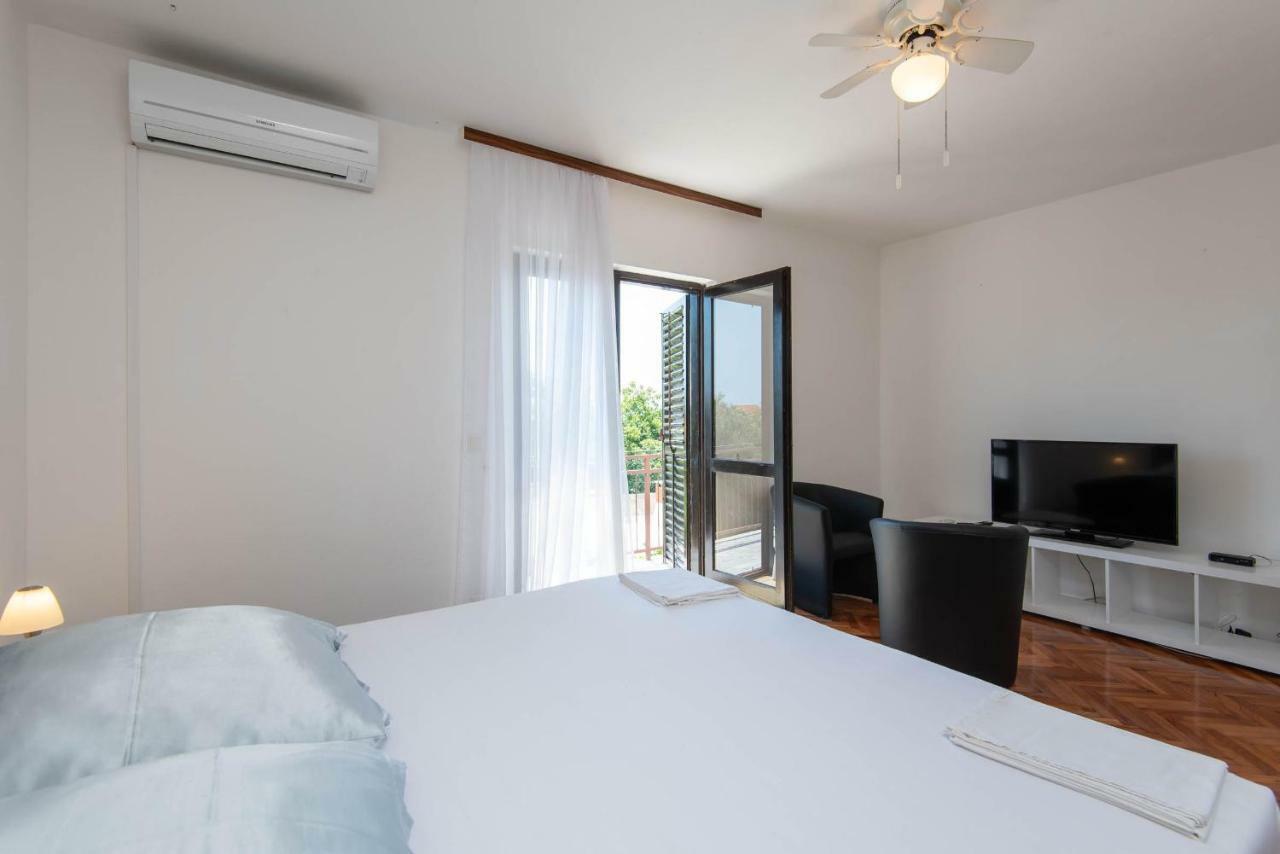 Apartments Ljiljana Оребич Экстерьер фото